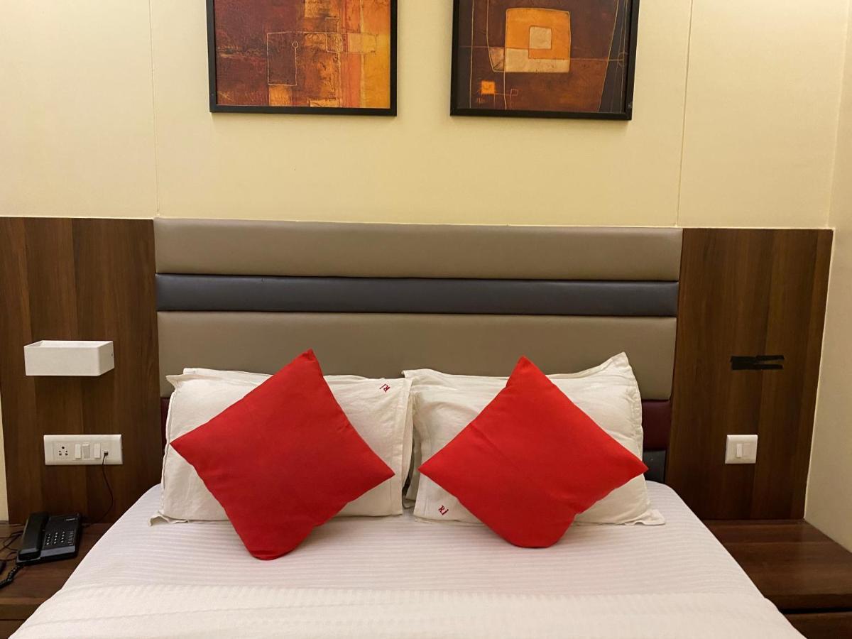 Hotel Regal International - Near Mumbai International Airport Andheri East Exterior foto