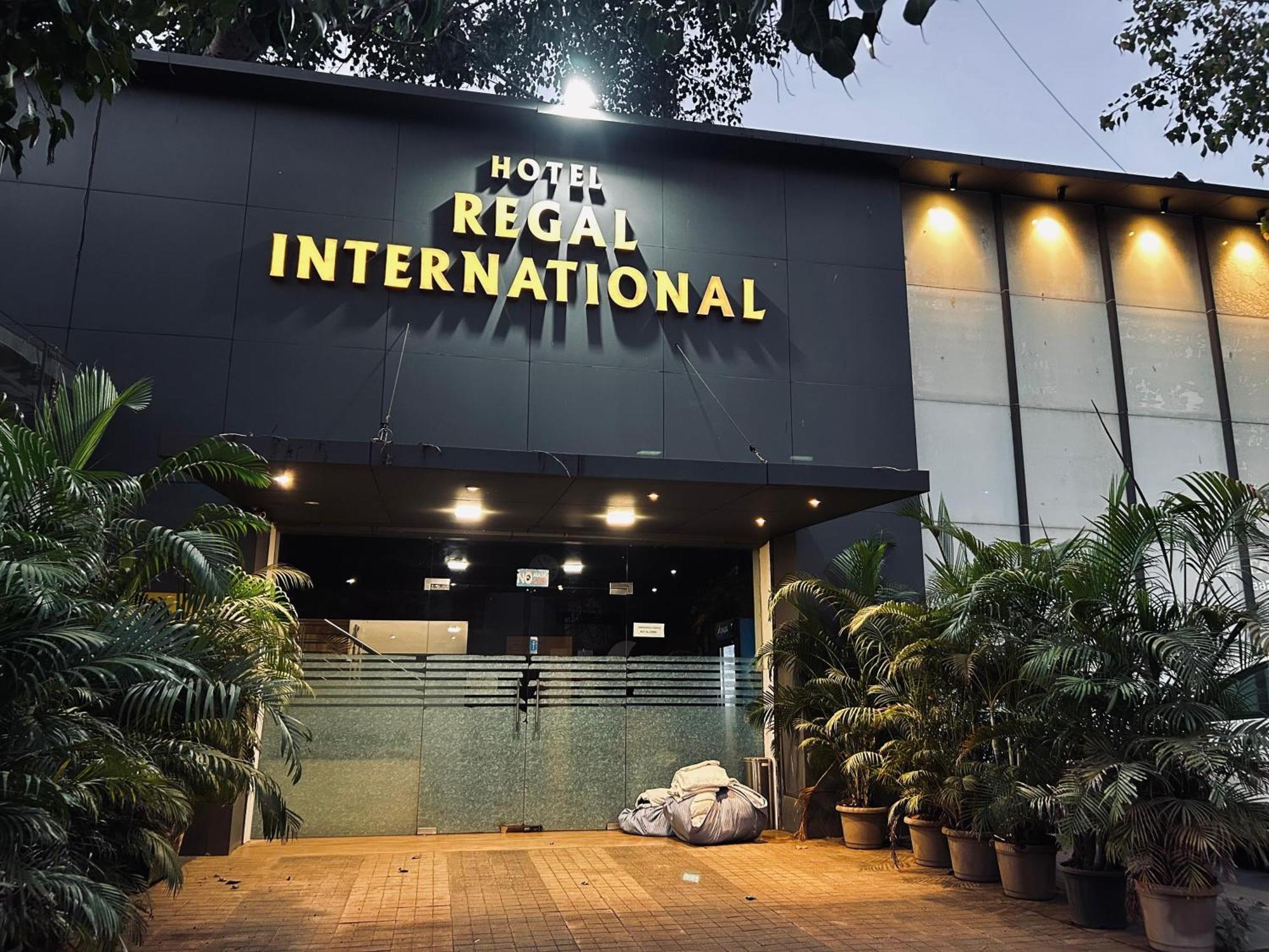 Hotel Regal International - Near Mumbai International Airport Andheri East Exterior foto
